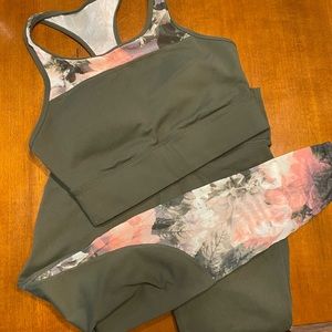 Fabletics Secret Garden Set (Medium)